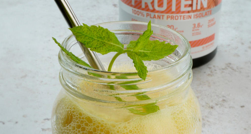 Juicy Peach Protein Slushie