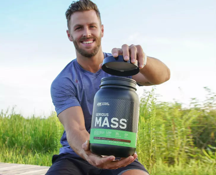 Optimum Nutrition Serious Mass Weight Gainer, 2.73 kg container, suitable for post-workout nutrition and high-intensity workouts